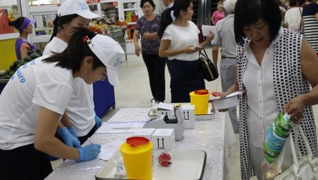 Минздрав проверяет качество продуктов на рынке «Шапагат» в Астане